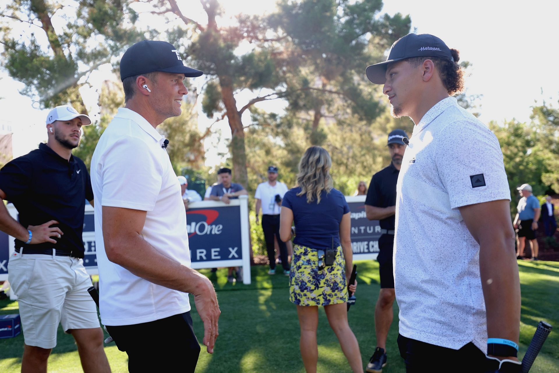 Tampa Bay QB Tom Brady (l) and Kansas City QB Patrick Mahomes (r)